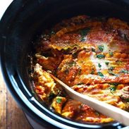 Super Easy Skinny Veggie Crockpot Lasagna - a handful of simple ingredients for a healthy family dinner. | https://health-update.today